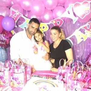 Meet your Posher, D felicia